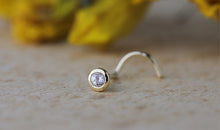 Nasen Piercing COLLET mit 2mm Diamamt und Topas