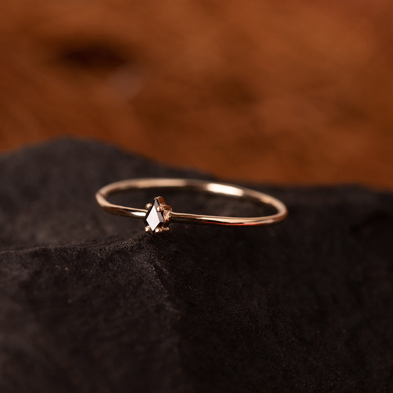 Ring KITE mit  Spinel