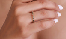 Ring SARIYA mit Spinel