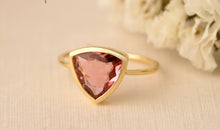 Unikate Ring mit Rosaturmalin 18k Gold