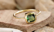 Unikate Ring mit Grünturmalin 18k Gold